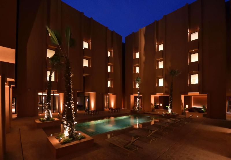 Doubletree By Hilton Ben Guerir Hotel & Residences - Havuz