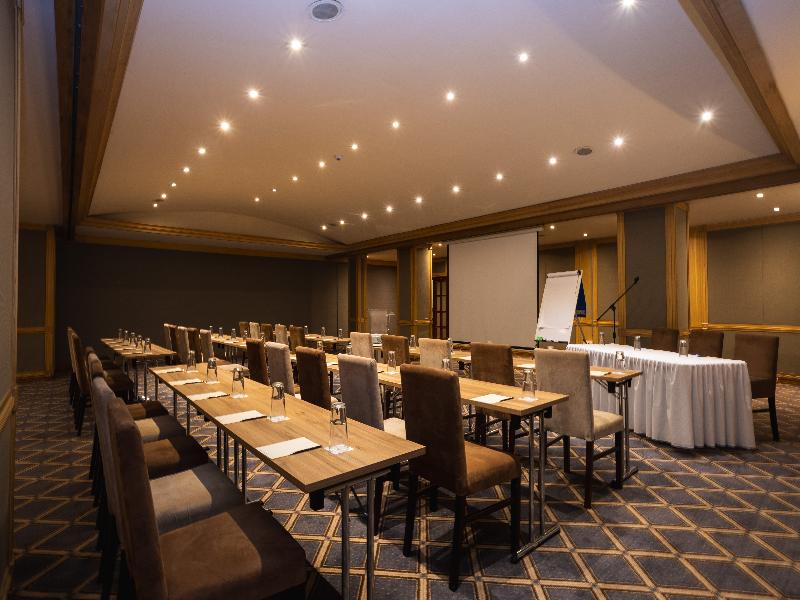 Golden Coast Beach Hotel - Toplantı