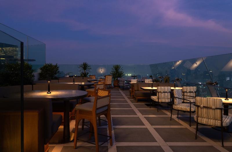 Dusit Thani Bangkok - Bar