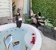 Luff Living Adult Only +12 Plus Ex One Living oda fotoğrafı