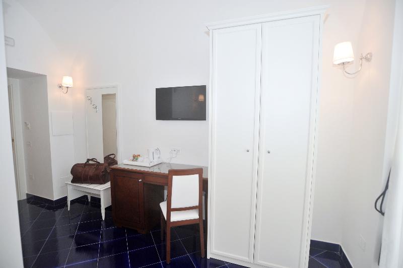 Core Amalfitano City Suites - Oda