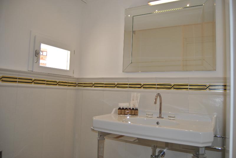 Core Amalfitano City Suites - Oda