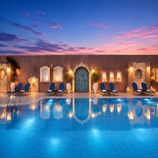 Golden Bay Apartments-Garden Haven