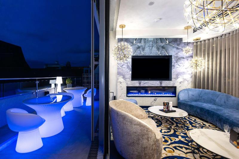 Best Western Premier Royal Blue - Lobi