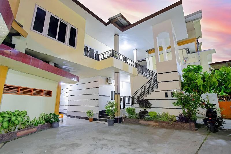 Malibou Hotel Medan By Zuzu - Genel