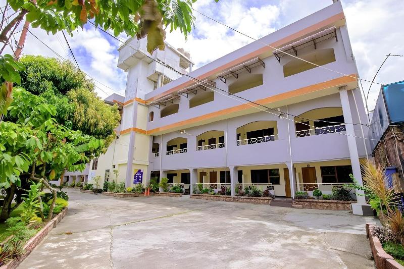 Malibou Hotel Medan By Zuzu - Genel