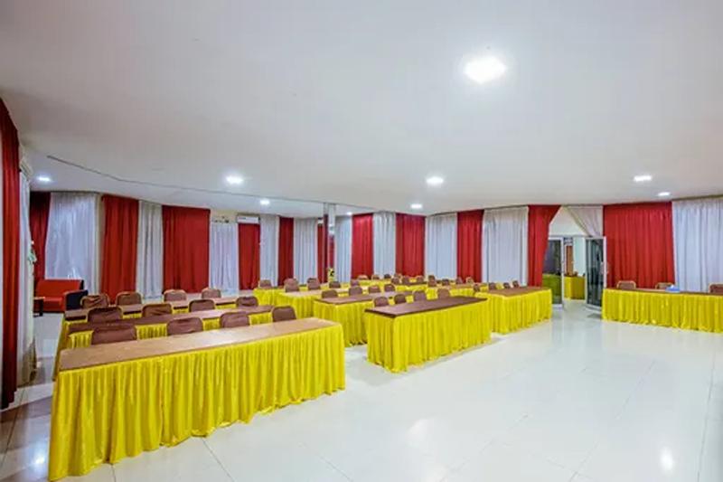 Malibou Hotel Medan By Zuzu - Genel