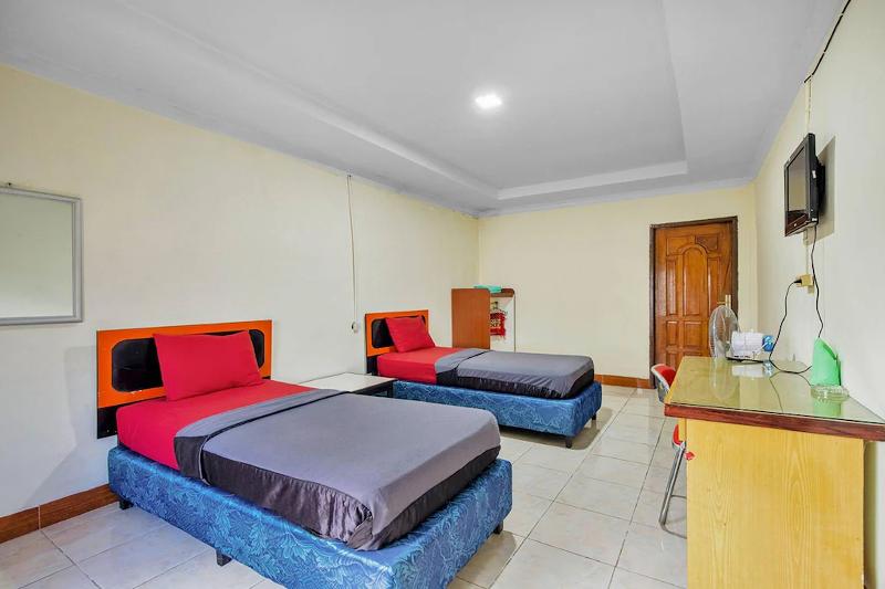 Malibou Hotel Medan By Zuzu - Oda