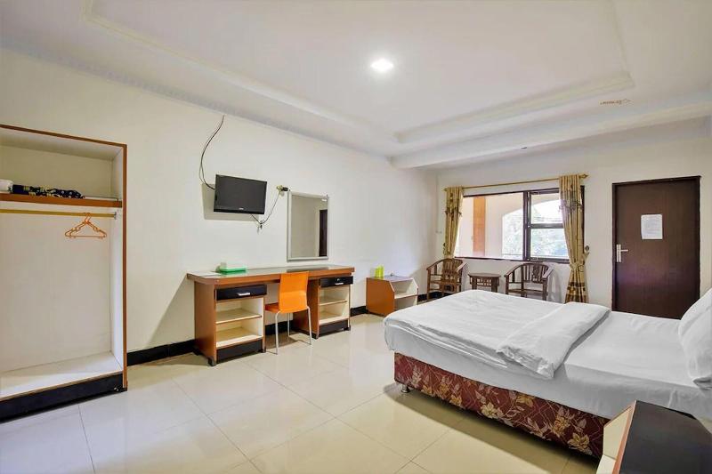 Malibou Hotel Medan By Zuzu - Oda