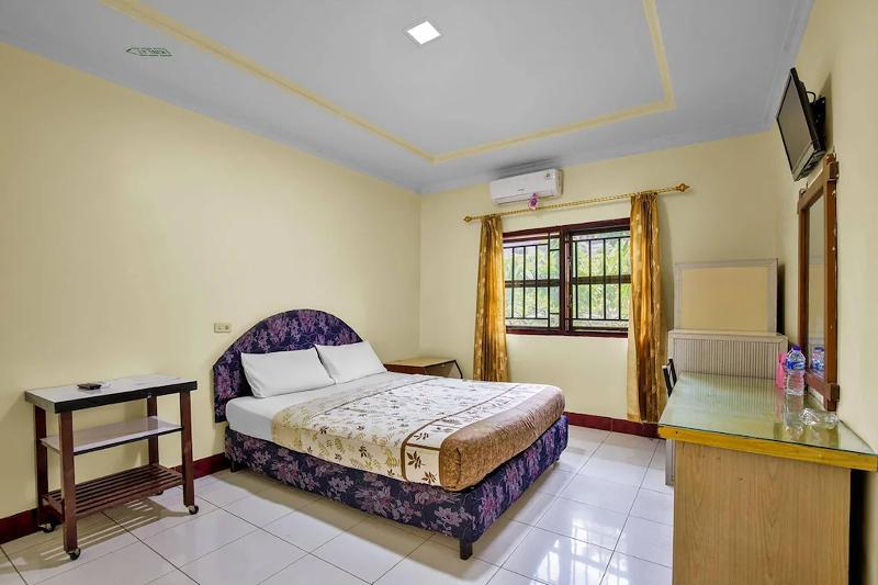 Malibou Hotel Medan By Zuzu - Oda