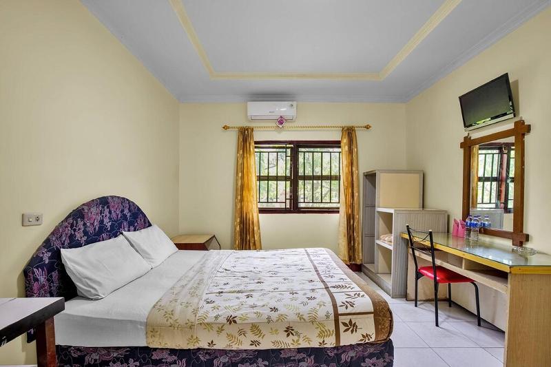 Malibou Hotel Medan By Zuzu - Oda
