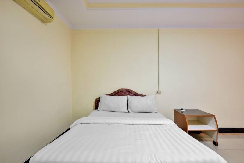Malibou Hotel Medan By Zuzu - Oda