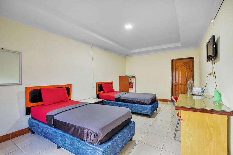 Malibou Hotel Medan By Zuzu - Oda
