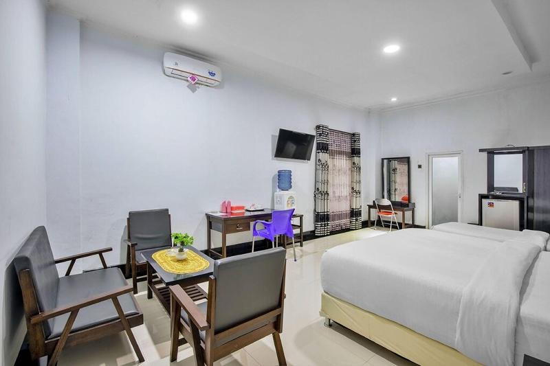 Malibou Hotel Medan By Zuzu - Oda