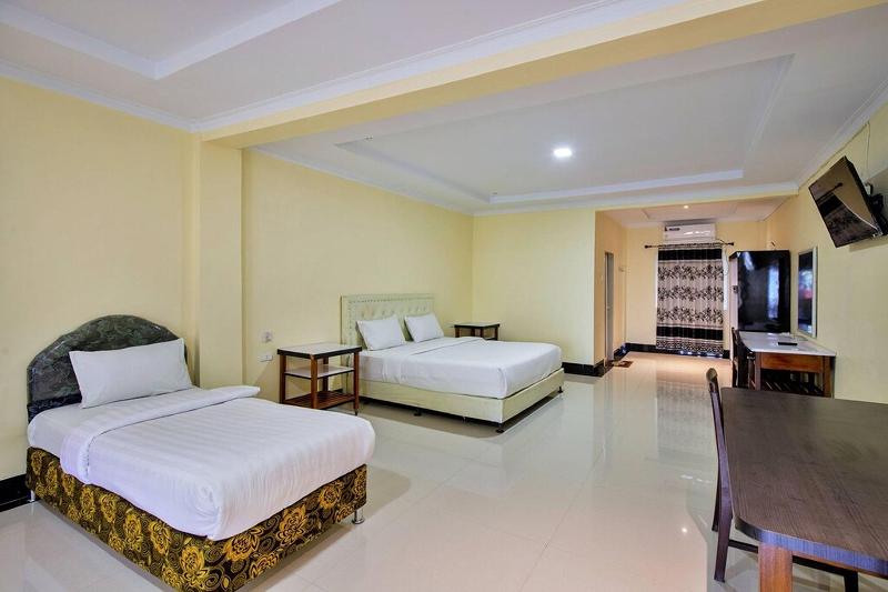 Malibou Hotel Medan By Zuzu - Oda