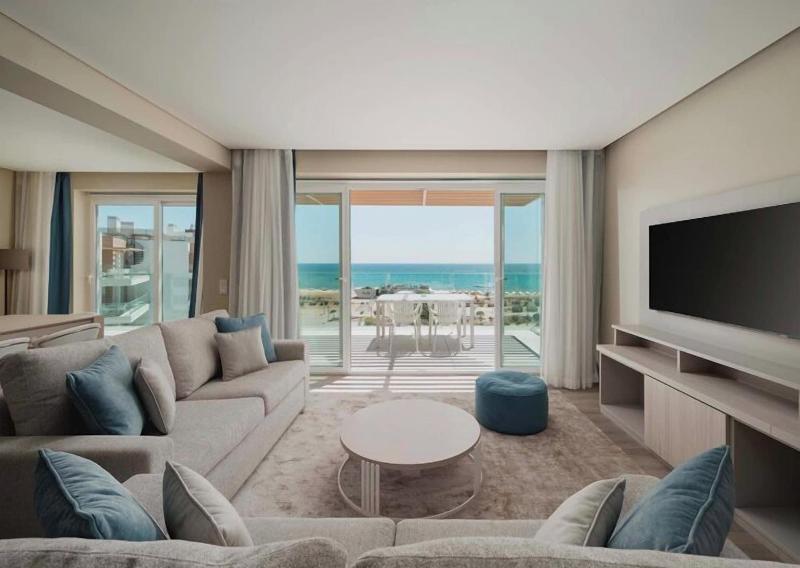Dom Pedro Residences - Oda
