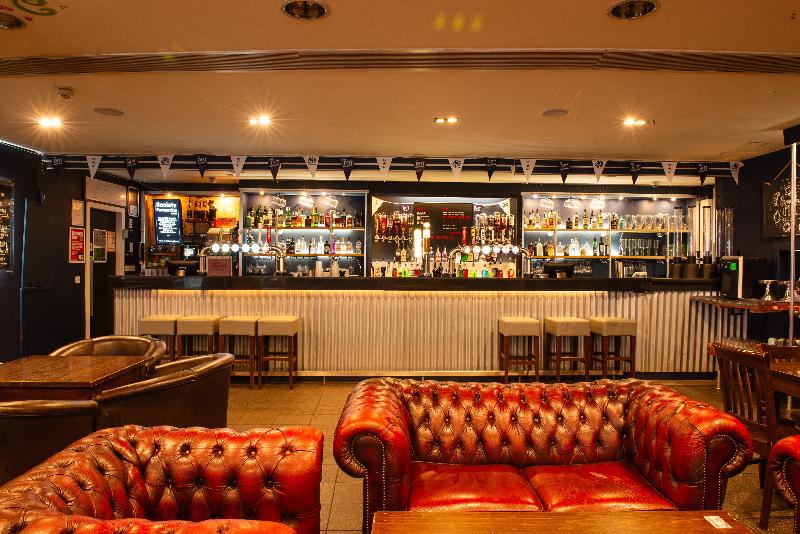 A&O city hostel edinburgh - Bar