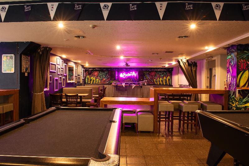 A&O city hostel edinburgh - Bar