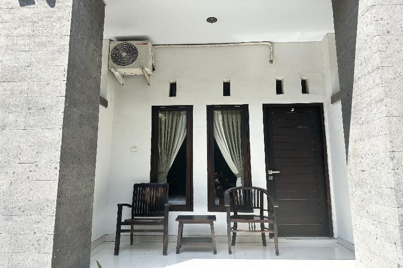 Hotel Warta Sari By Zuzu - Lobi