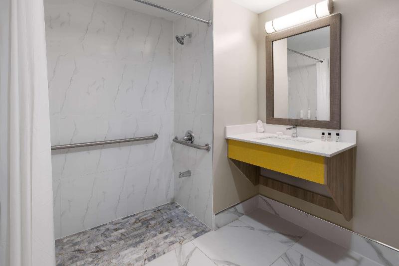 Days Inn By Wyndham Staten Island - Oda
