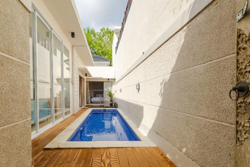 Rustic Pandawa Villa By Zuzu - Havuz