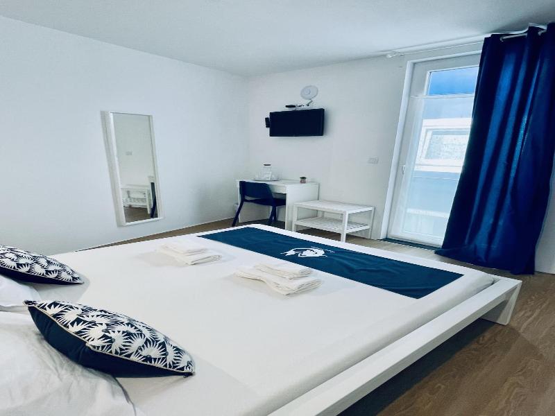 Patenope Hostel And Suites - Oda