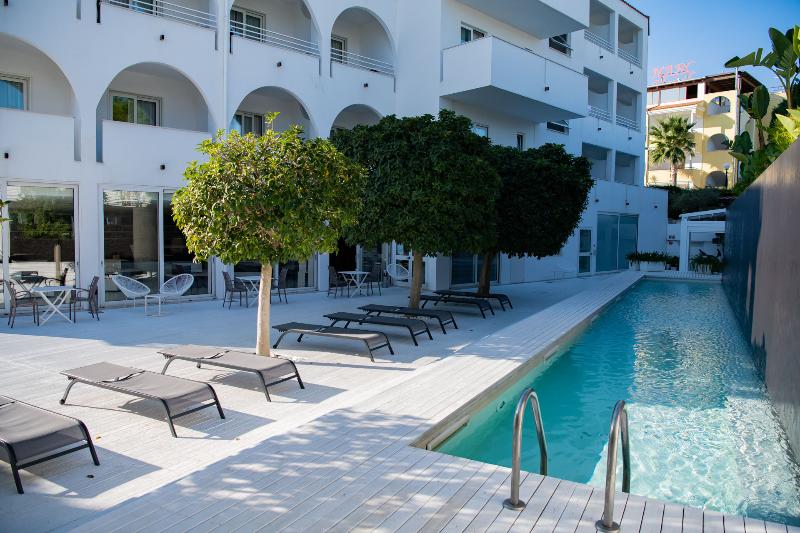 White Hotel Vieste - Havuz