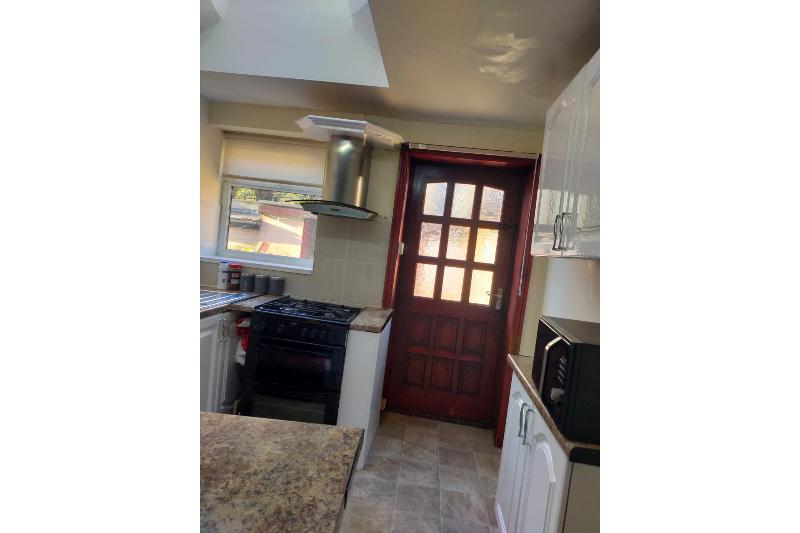 Paradise Apartment- Female Only - Oda