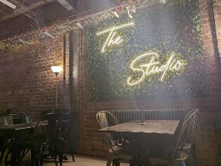 The Studio fotoÄŸrafÄ±