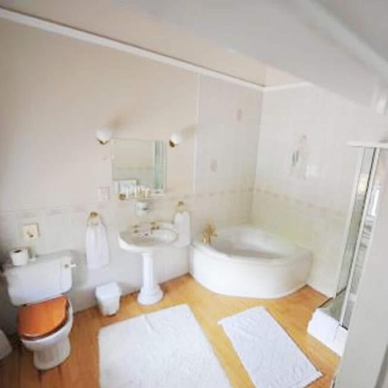 Oyo Dunmar House Hotel - Oda