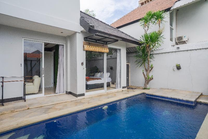 Villa Blue Margarita Canggu By Zuzu - Havuz