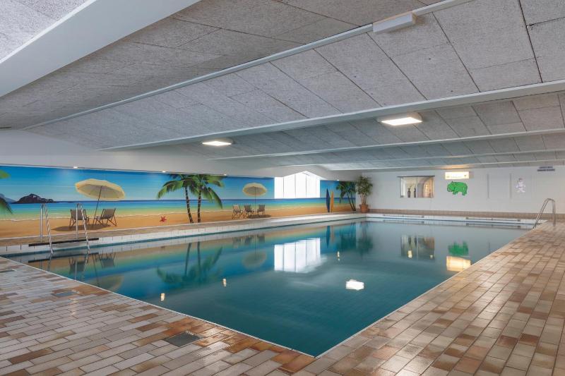 Aparthotel Delden - Havuz
