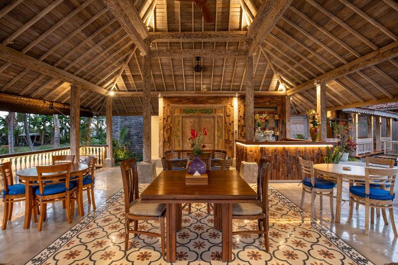 Kutus Kutus Estuary Saba Beach - Restoran