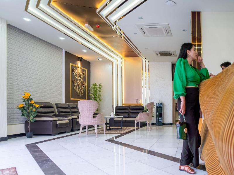 Oyo Townhouse 156 Rose Hotel Apartments - Lobi