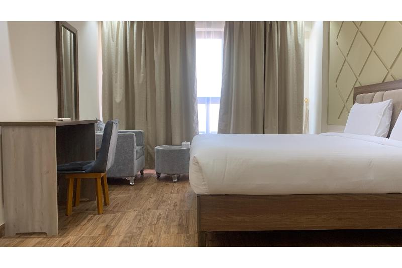 Oyo Townhouse 156 Rose Hotel Apartments - Oda