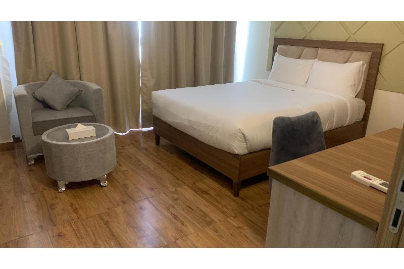 Oyo Townhouse 156 Rose Hotel Apartments - Oda