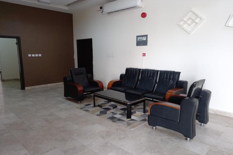 Super Oyo 147 Babylon Furnished Apartment - Lobi
