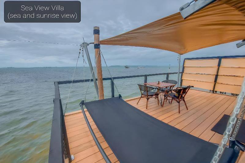 Kiki Beach Resort Batam By Zuzu - Restoran
