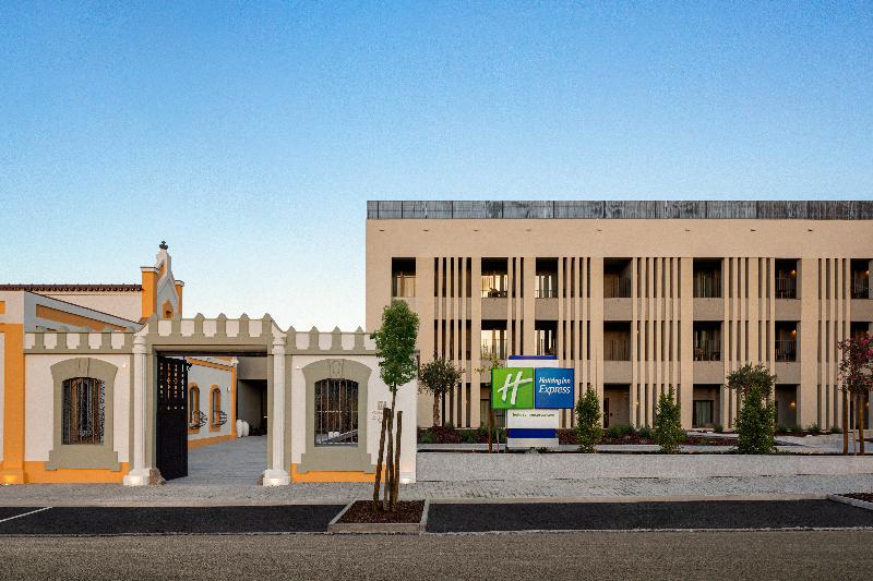 Holiday Inn Express Évora - Genel