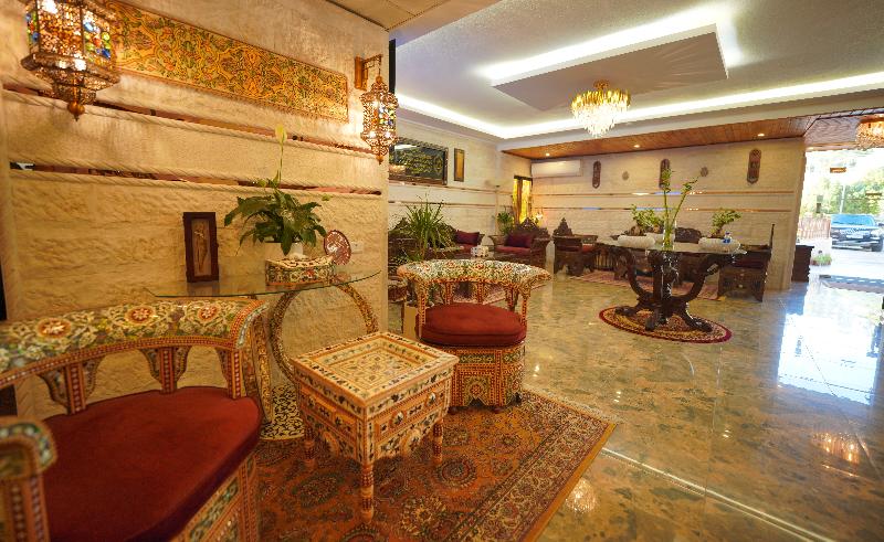 Petra Plaza Hotel - Lobi