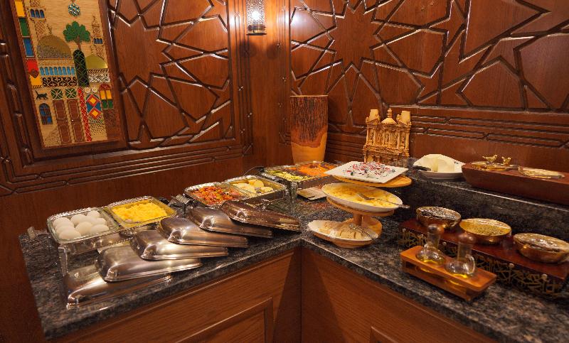 Petra Plaza Hotel - Restoran
