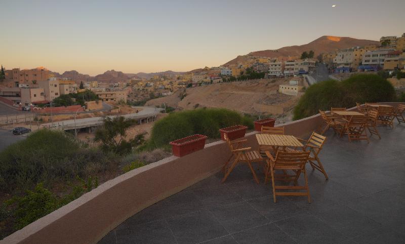Petra Plaza Hotel - Teras