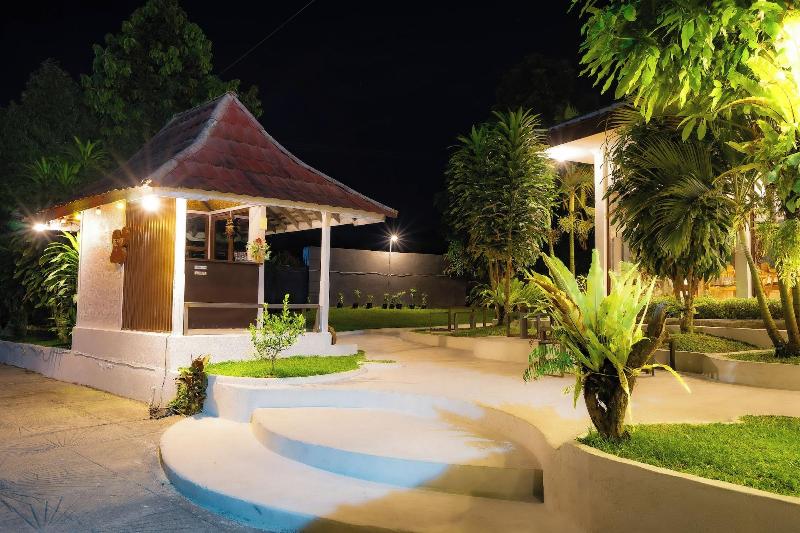 Nirvana Hotel Resort Tetebatu - Genel