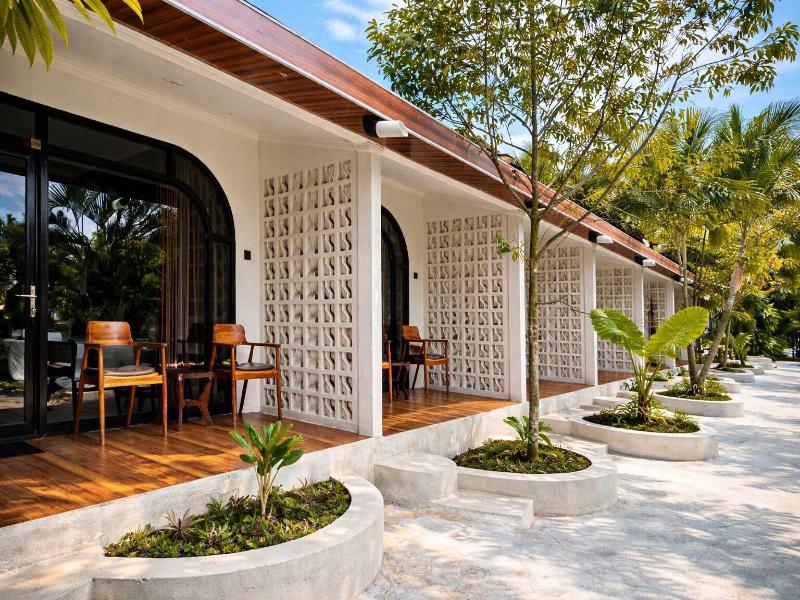 Nirvana Hotel Resort Tetebatu - Genel