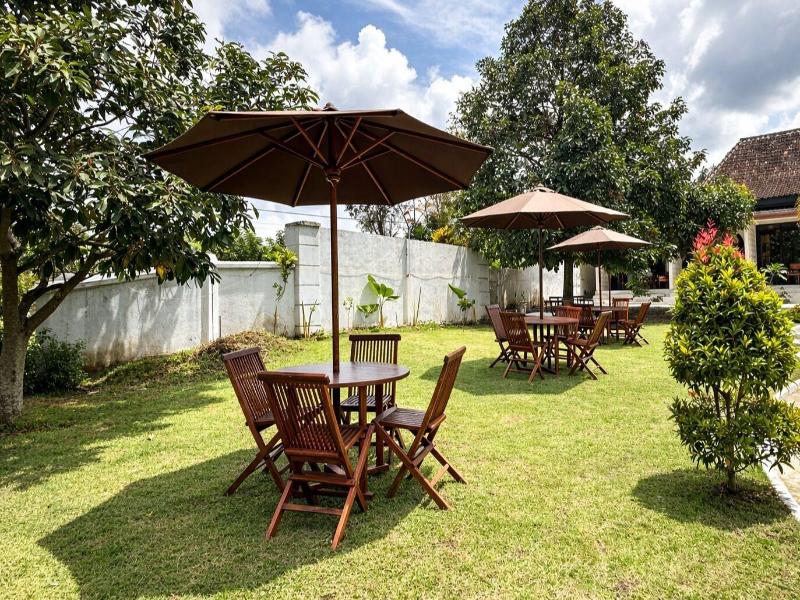 Nirvana Hotel Resort Tetebatu - Restoran