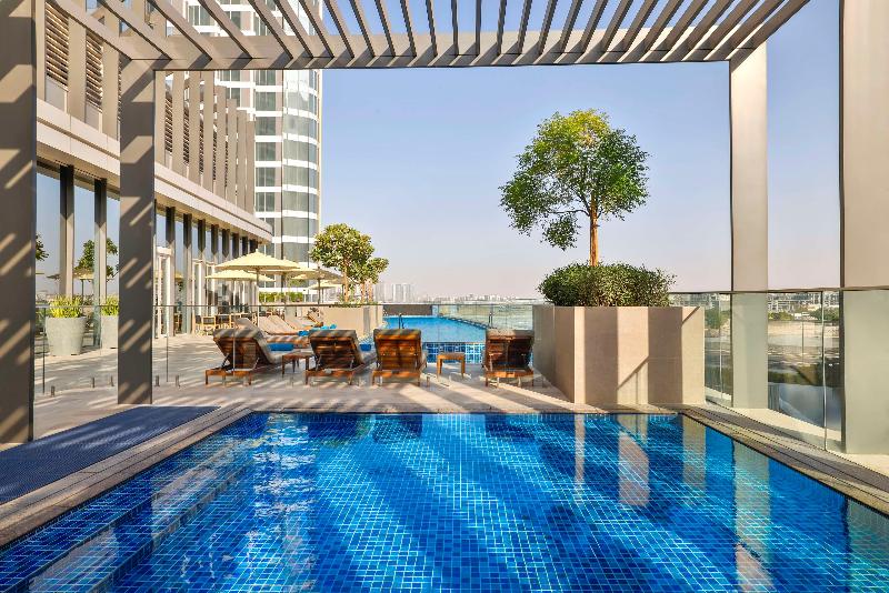 Embassy Suites by Hilton Dubai Business Bay - Havuz
