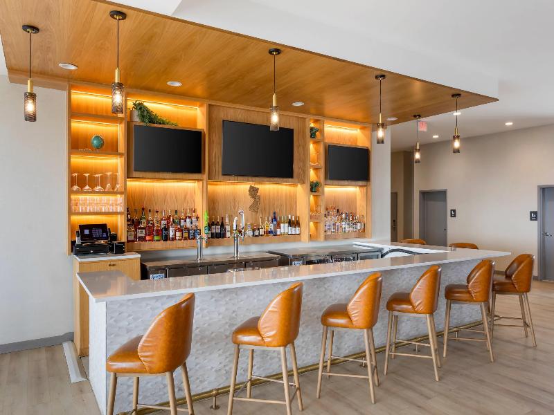 Comfort Inn&Suites Newark Liberty IntL. Airport - Bar