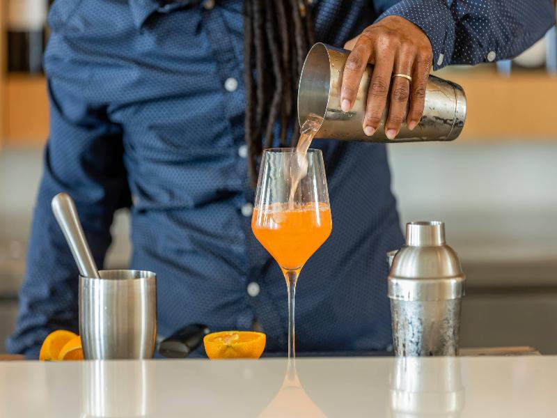 Comfort Inn&Suites Newark Liberty IntL. Airport - Bar