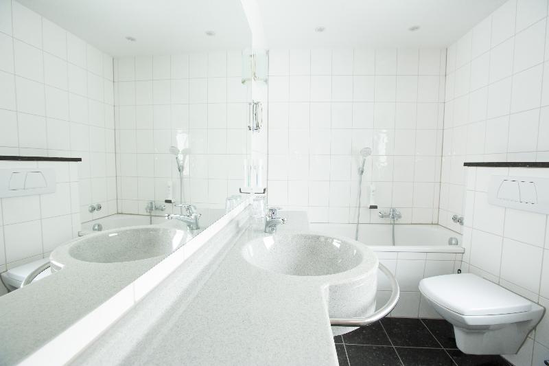 Boutique Hotel Goldhahn - Genel