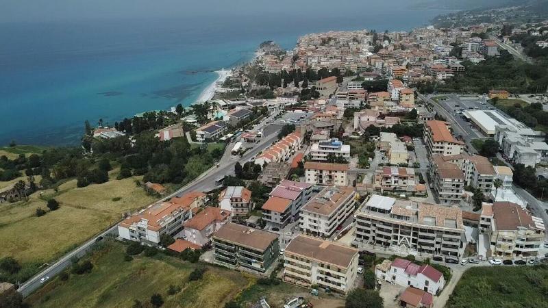 Middle Town Palace - Genel